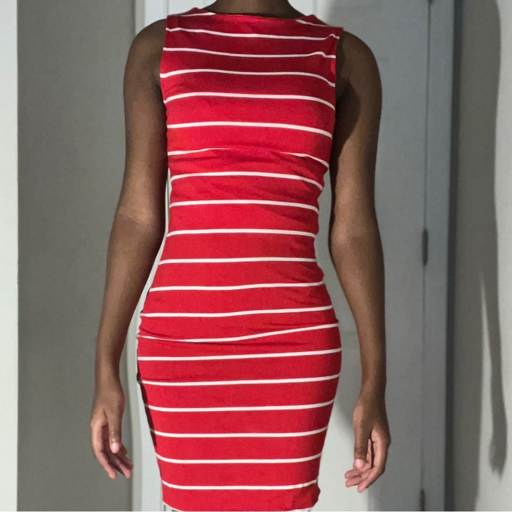 Sleeveless dress
